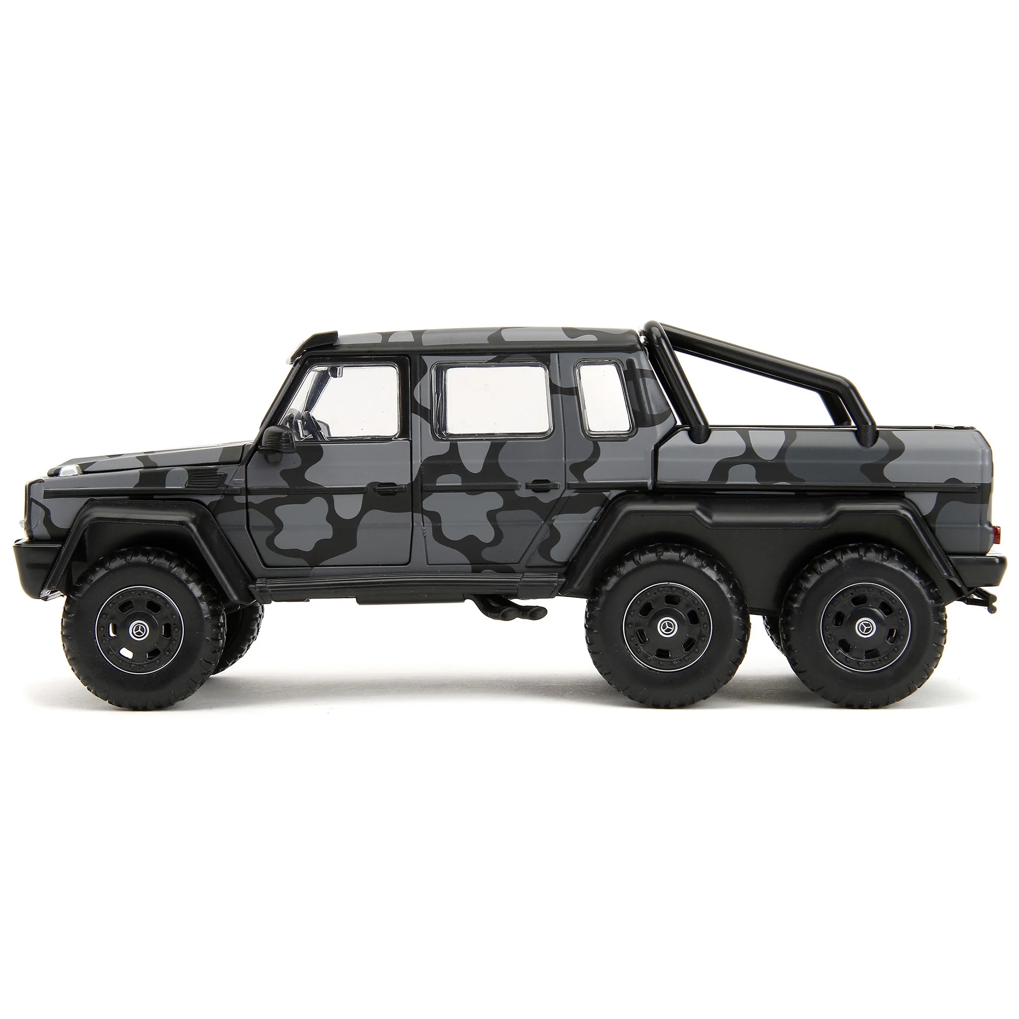 Mercedes-Benz G 63 AMG 6x6 Pickup Truck Gray Camouflage "Pink Slips" Series 1/24 Diecast Model Car by Jada - Image 4